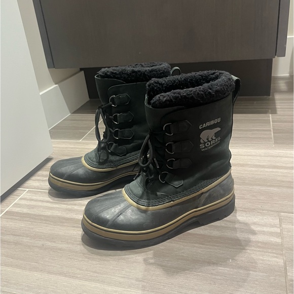 Men’s Sorel Caribou Boots. Super warm and only worn infrequently - Picture 2 of 6